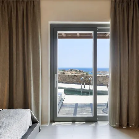 Sir Maximus Boutique & Platys Gialos (Mykonos)