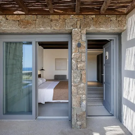 Sir Maximus Boutique & 5* Platis Gialos